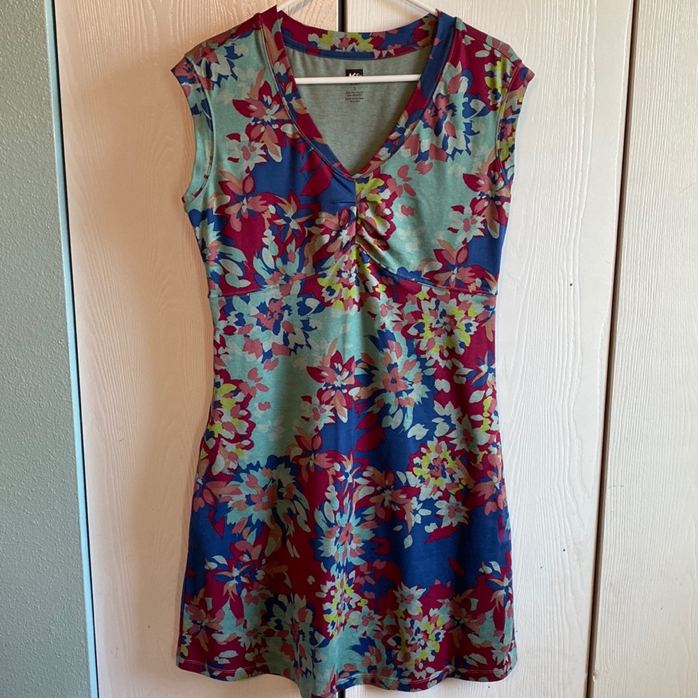 Rei athletic dress
